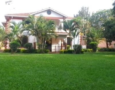 5 Bedroom Villa For Rent in Runda