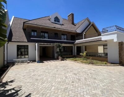 5 Bedroom Villa For Rent in Runda